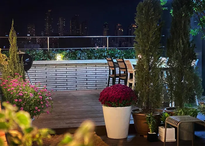 Garden Pool Lee Chung Jung Seoul